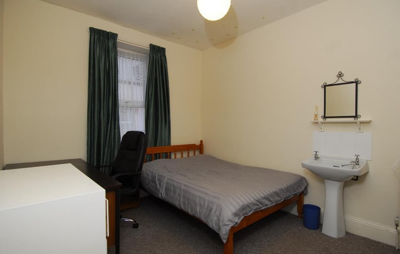 11 Waterloo Street, North Hill, Plymouth - Image 1